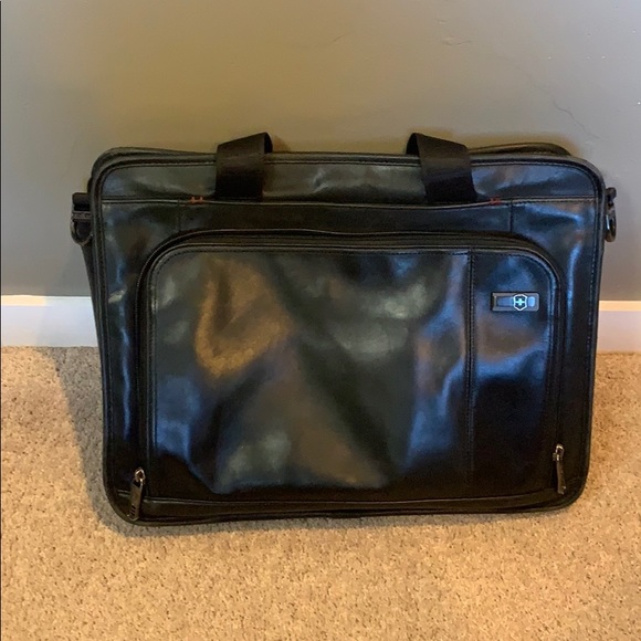 victorinox leather briefcase